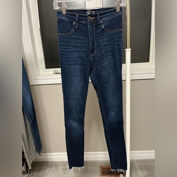 Abercrombie & Fitch Jeans - Picture 1 of 2